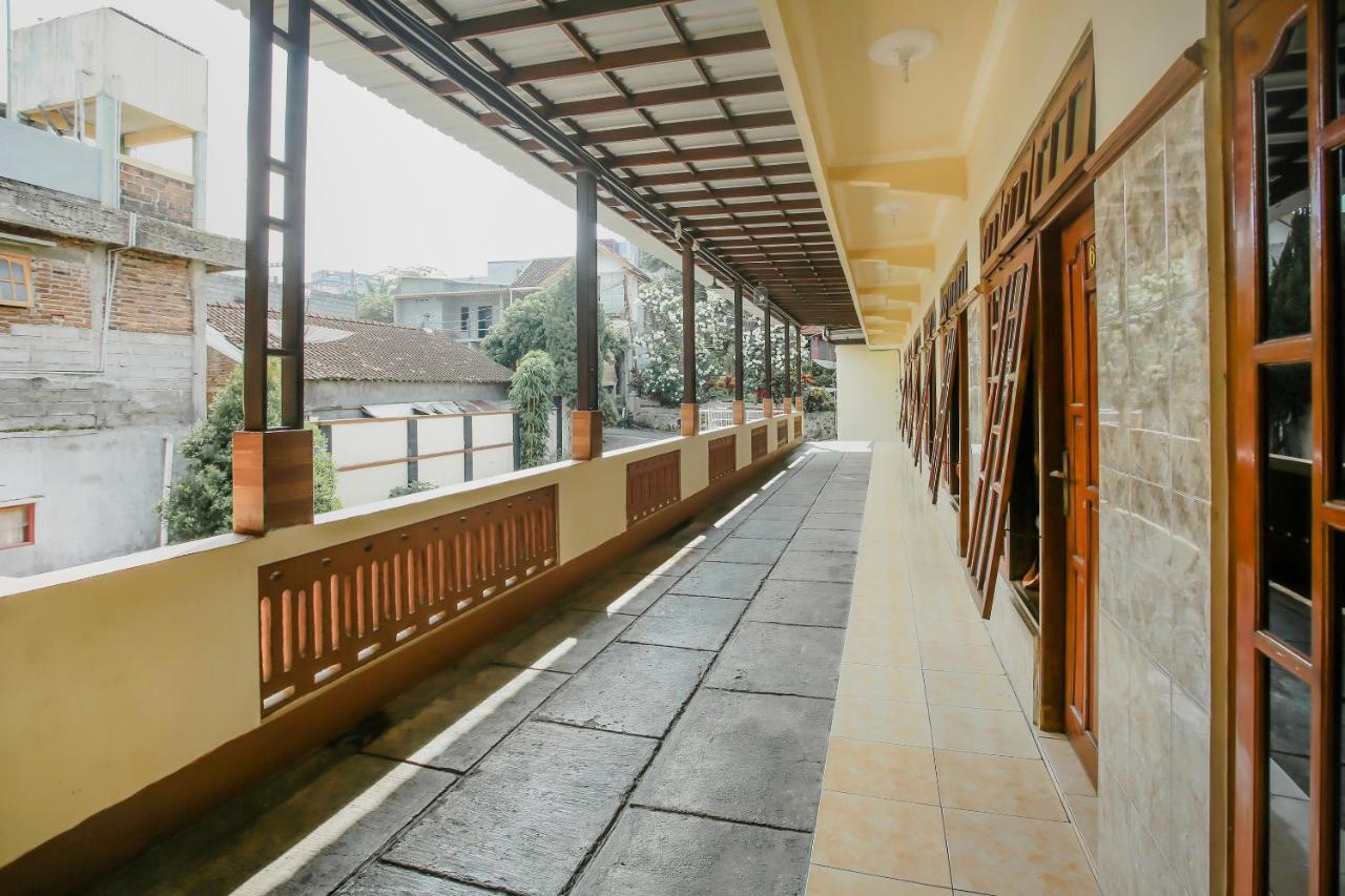 Spot On 90092 Dewi Safitri Hotel Semarang Exteriér fotografie