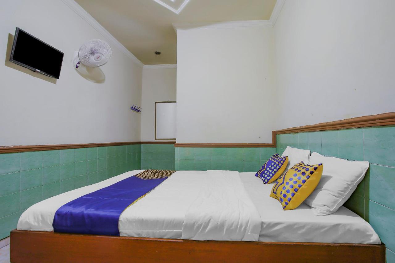 Spot On 90092 Dewi Safitri Hotel Semarang Exteriér fotografie