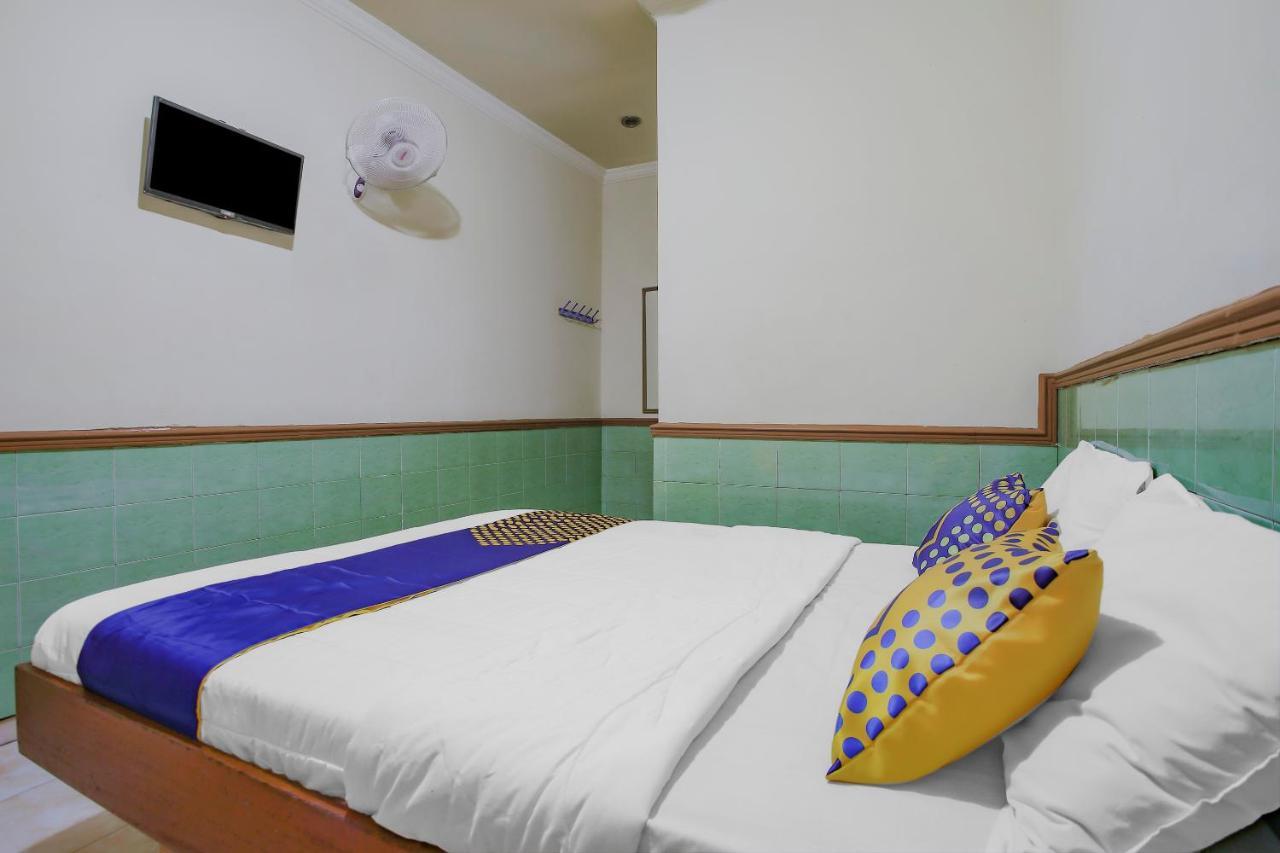 Spot On 90092 Dewi Safitri Hotel Semarang Exteriér fotografie