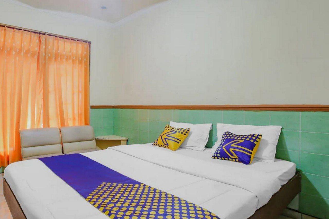 Spot On 90092 Dewi Safitri Hotel Semarang Exteriér fotografie